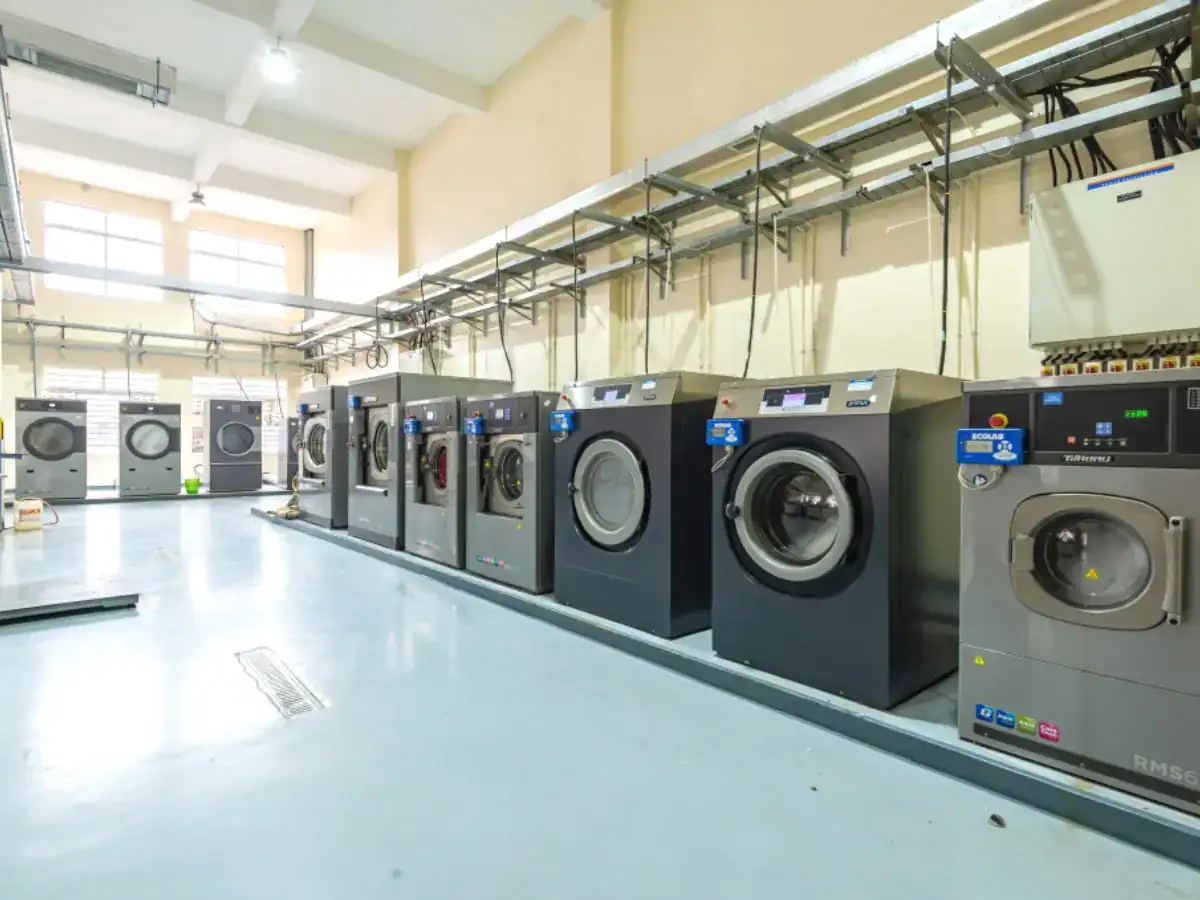 CLEANFAX LAUNDRY AND DRYCLEANERS